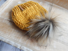 Load image into Gallery viewer, CLASSIC* 3-6 MONTHS - Knit Baby Hat
